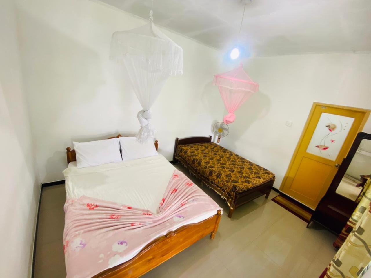 Nice View Guest House & Restaurant เอลลา ภายนอก รูปภาพ