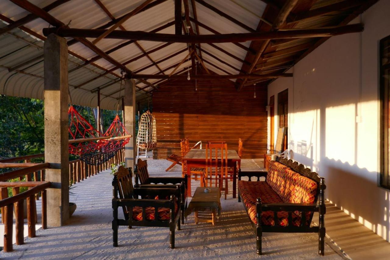 Nice View Guest House & Restaurant เอลลา ภายนอก รูปภาพ